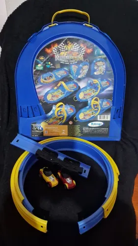 Multipista Brinque e Guarde - Carrinhos Radicais - Anos 2000 - Usado