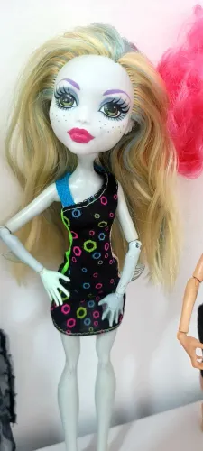 Lagoona Blue da linha Dance Class lançada por Mattel em out/ 2012.