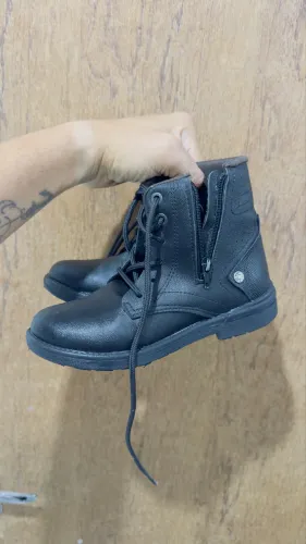 Vendo bota infantil 