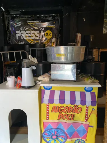 Alguel algodão doce e pipoca 