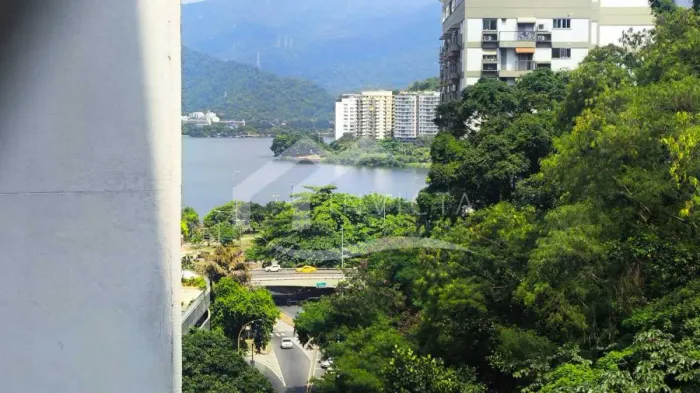 Excelente 3 quartos com vista para Lagoa !!!
