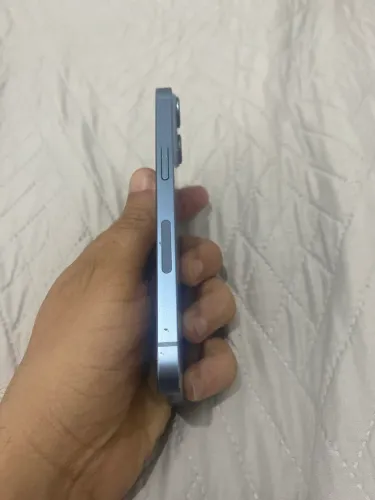 iPhone 14 128 ( com marcas de uso )