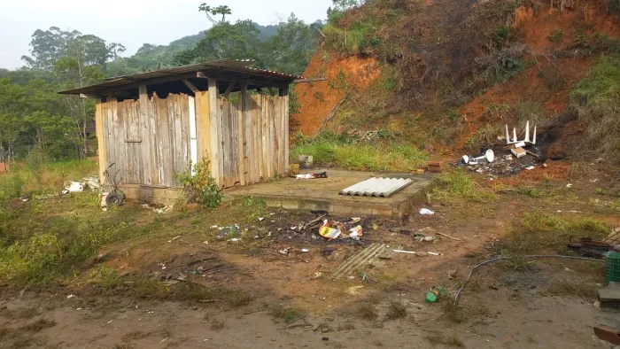 Vendo terreno em ilhota Boa Vista 22 de frente por 80 de fundo 
