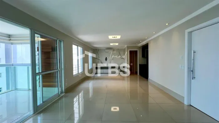 Apt luxuoso com 201 m2 c/ 03 suítes, sala ampla com churrasqueira a carvão, marcenaria e e
