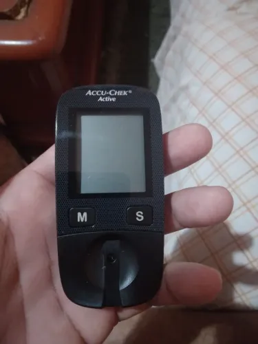 MEDIDOR DE GLICOSE. ACCU_CHEK ACTIVE
