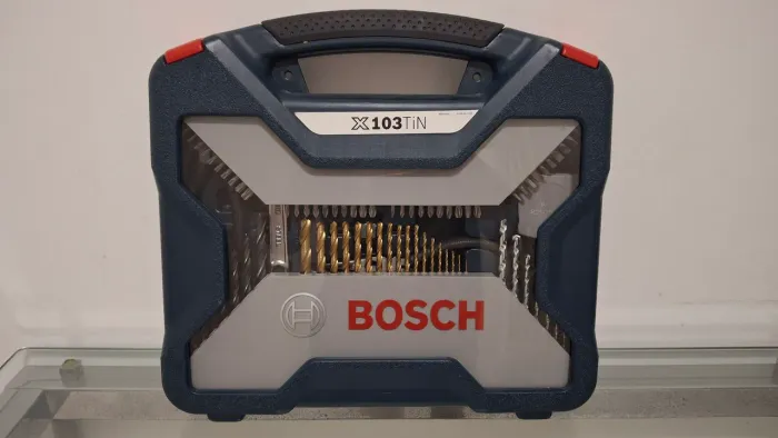 Caixa de brocas e ferramentas Bosch