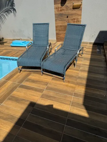 Espreguiçadeira de piscina