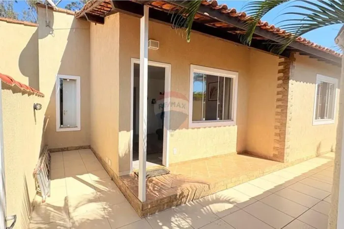 À venda: Casa encantadora na Rasa, Rua 22, Armação dos Búzios por R$350.000