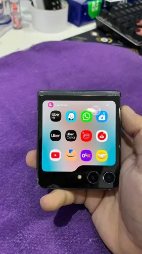 Z Flip 5 - Conserto ou Retirada de Peças