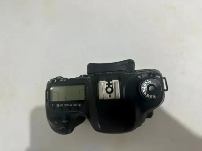 CANON 5D MARK III + 1 BATERIA + CARREGADOR
