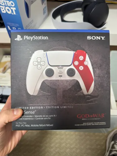 3 Controles Ed limitada PS5 (god, astro bot e ghost)