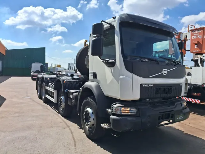 Volvo Vm 330 2020