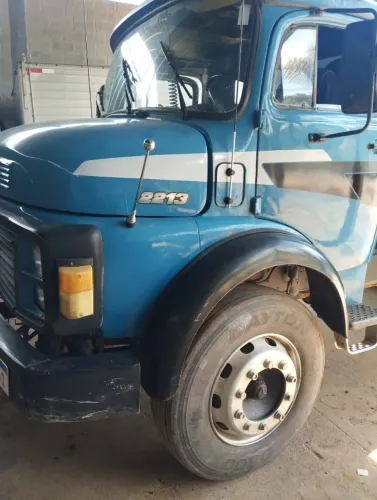 Caçamba Mercedes Bens 2213 1975