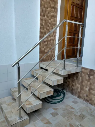 Guarda - Corpo em inox com 3 Travessas paralelas - Sob Medida