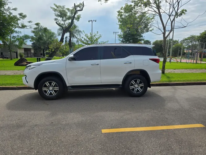 Toyota Hilux SW4 SRV 4X2 2.7 Flex 16V Aut. 2019