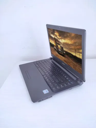 Notebook CCE 4GB Core i3 3ªgeração HD1TB 