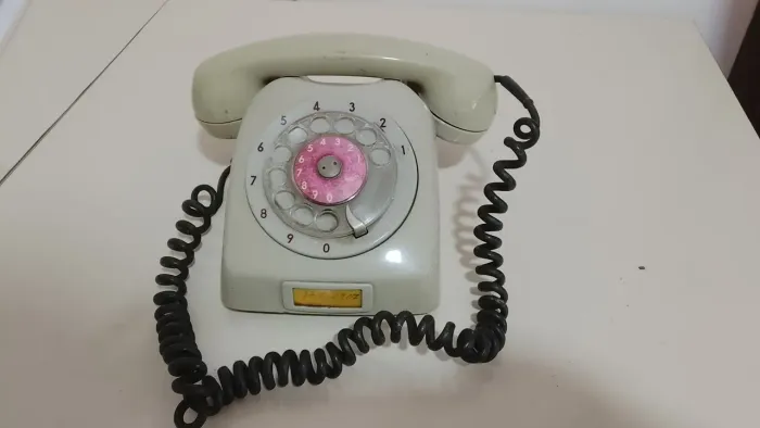 Telefone antigo de discagem