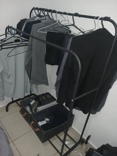 Arara de roupas dupla (desmontada)