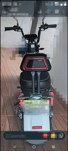 Vendo 1 scooter elétrica,x12 completa com Bluetooth, chave e cartões reservas. Com 57 km.