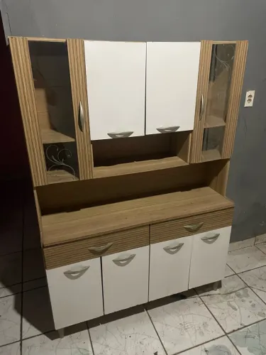 ARMÁRIO 8 PORTAS PRA SAIR RÁPIDO