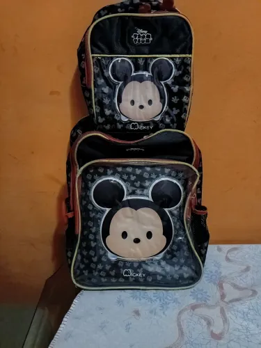 Mochila Disney tsum tsum.