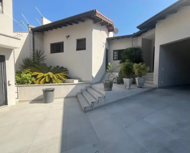 Excelente casa a venda, 345 m² com espaço gourmet, piscina aquecida em V. Oliveira - Mogi 