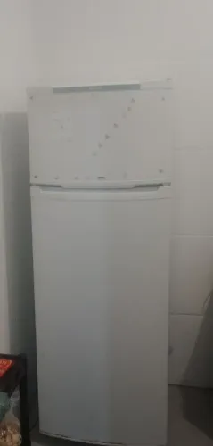 Geladeira Consul com detalhes