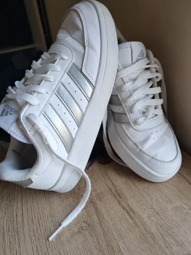 Tenis original Adidas 34
