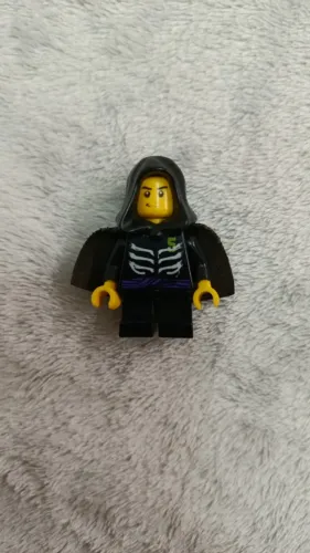 Lego Minifigura Ninjago Jovem Young Lloyd Usado com marcas de uso (Leia a descrição)