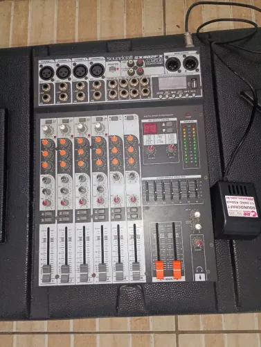 MESA de som SOUNDCRAFT sx802fx