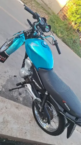 TITAN 150 