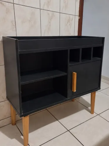 Aparador Barzinho Preto com Nichos e Porta