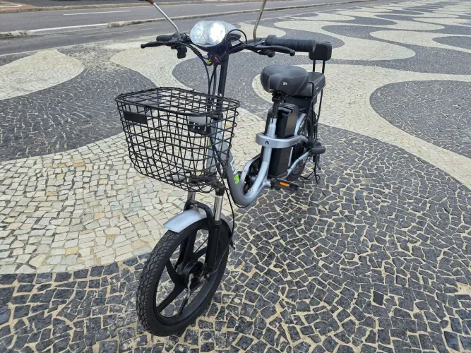 E BIKE LEV COM BATERIA DE LITIO COM 16,9 KM