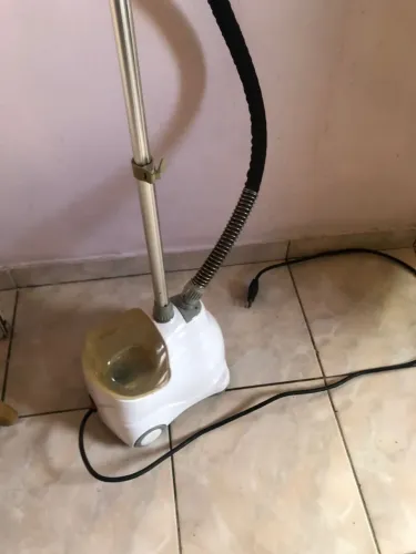 Passadeira a Vapor Vertical Best Steamer - Higieniza e Desamassa (G)