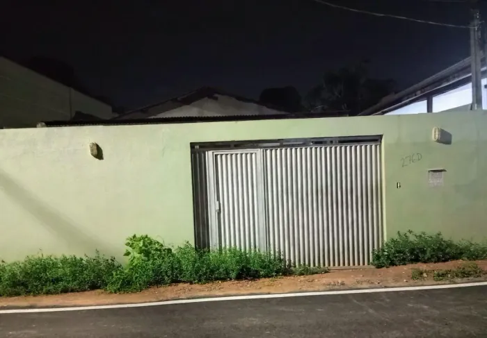 Vende-se uma casa no bairro Alvorada