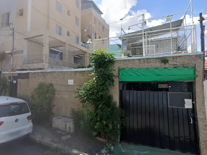 Vendo Casa no Bairro Ipiranga - Belo Horizonte