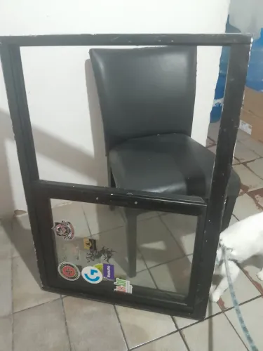 Janela de Vidro - 0,70x1,00 cm