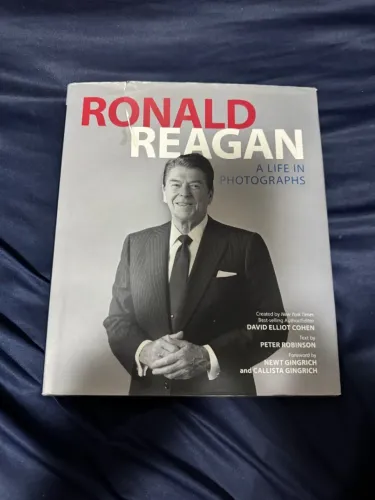 Livro Ronald Reagan: A Life in Photographs (Capa Dura) - Ilustrado