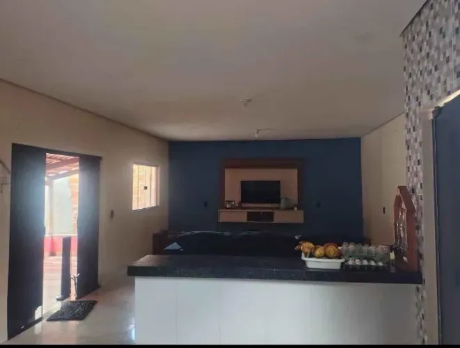 Casa completa com 2 pontos comerciais e 6 kitnets nos fundos, no Plano Diretor Sul de Palm