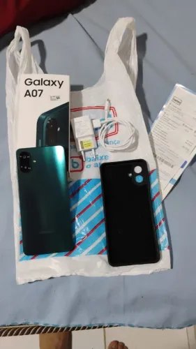 Vende se Samsung A07 novo