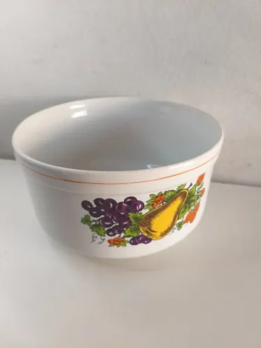 Antiga Tigela em Porcelana Santa Rosa