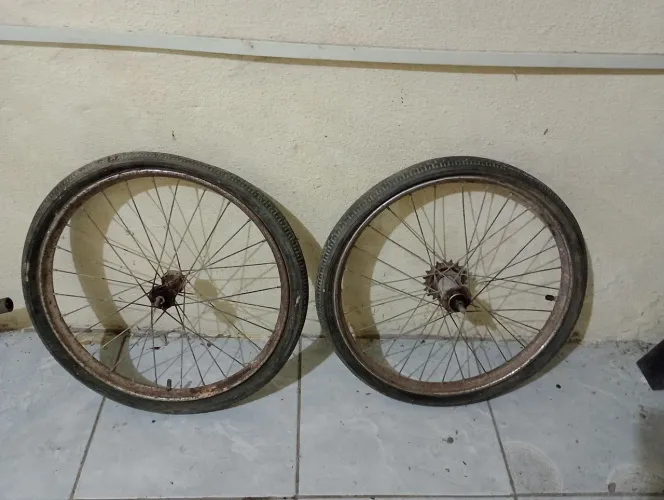 Monareta - par de manetes R$ 150