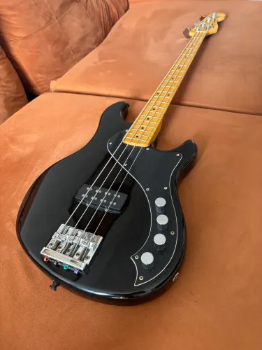 Contrabaixo Squier Dimension Deluxe IV