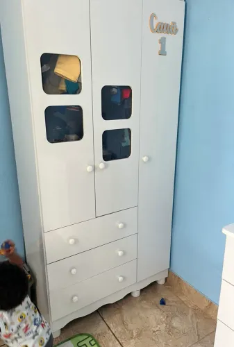 Guarda roupa e cômoda infantil