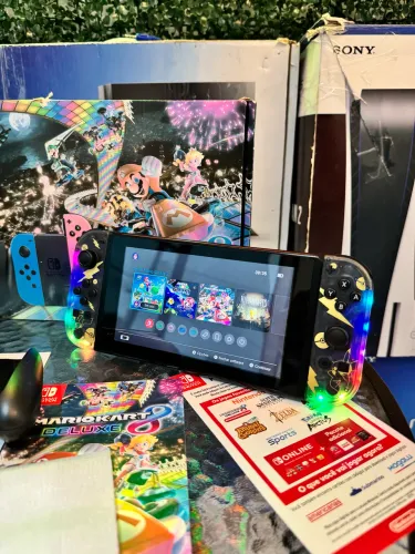 Nintendo Switch v2 semi-novo desbloqueado