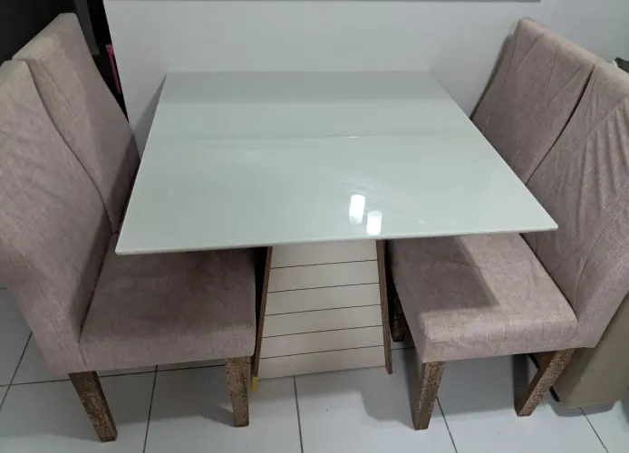 Sala de jantar de 4 lugares