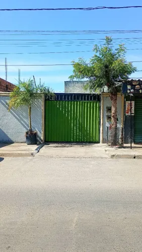 Vendo está casa, contato 38 9  *