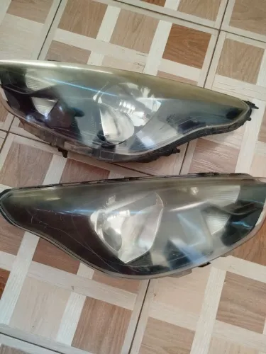 Par de farol Ford Ka 2020