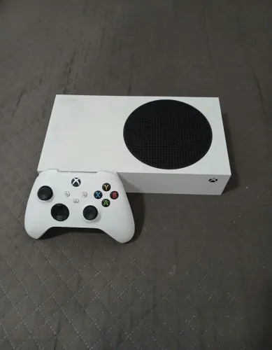 Xbox Series S 512GB seminovo C/ 1 controle