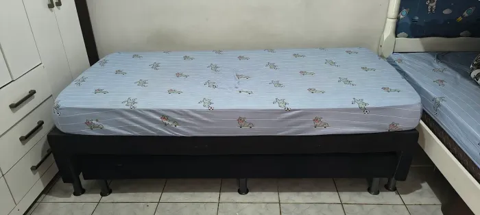 Base com auxiliar( colchão não está incluso)